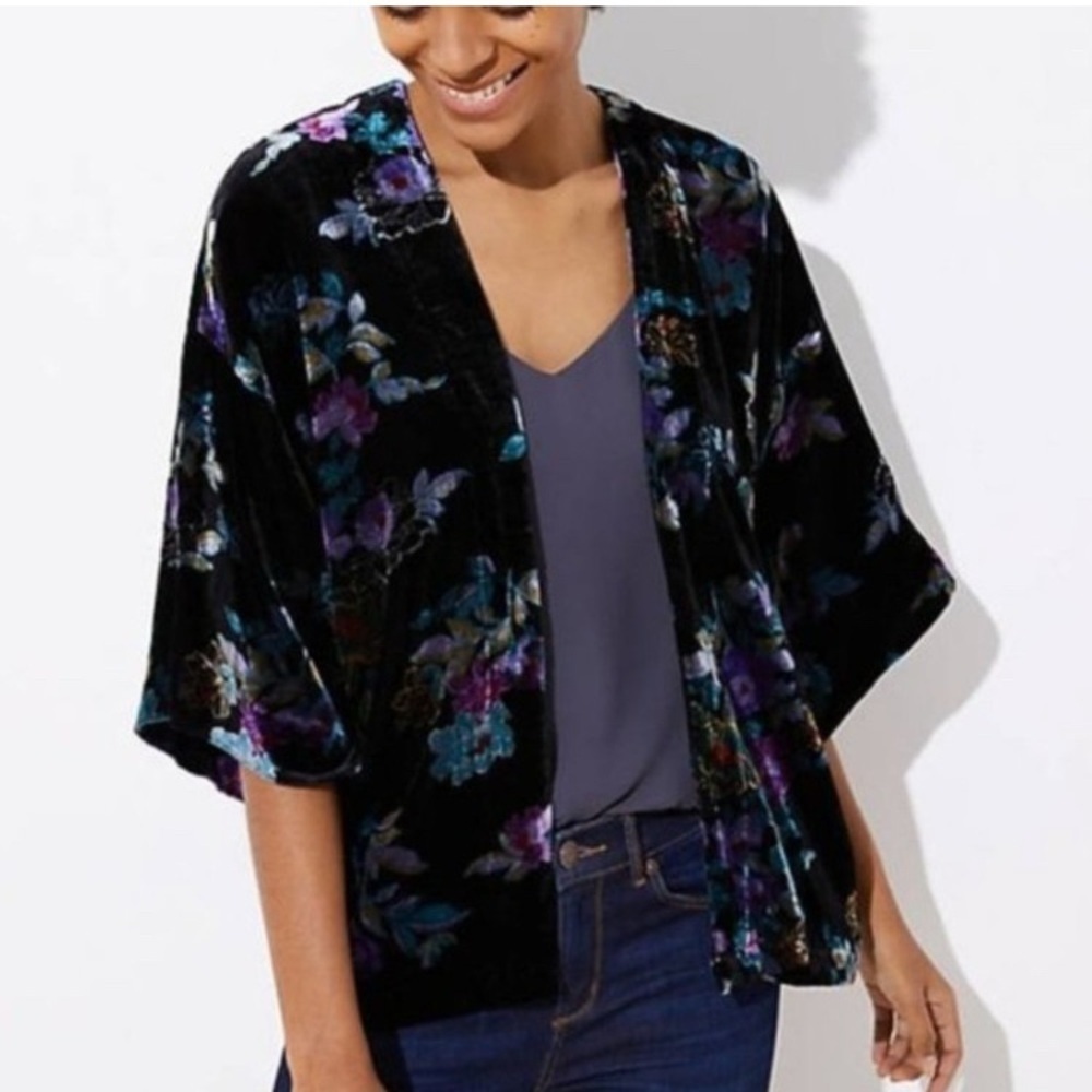 Loft black Velvet Kimono Jacket moody florals size xs open front